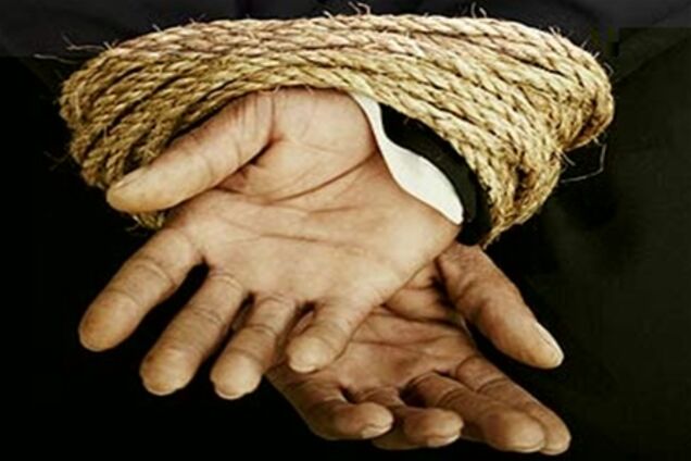 В Днепродзержинске зэк взял в заложники сына тюремщика