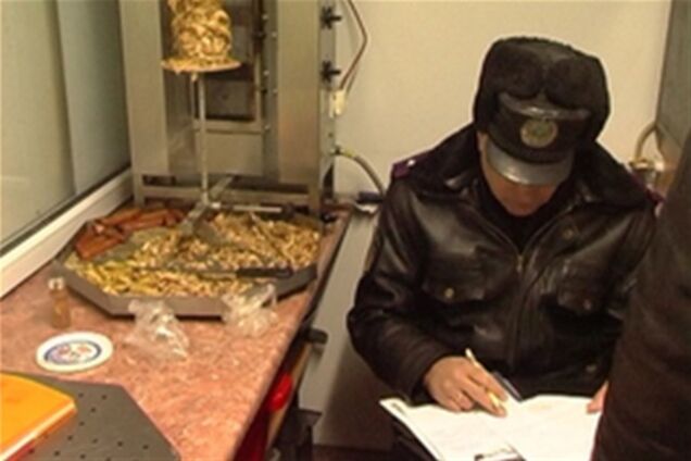 В Киеве продают 'антисанитарную шаурму'