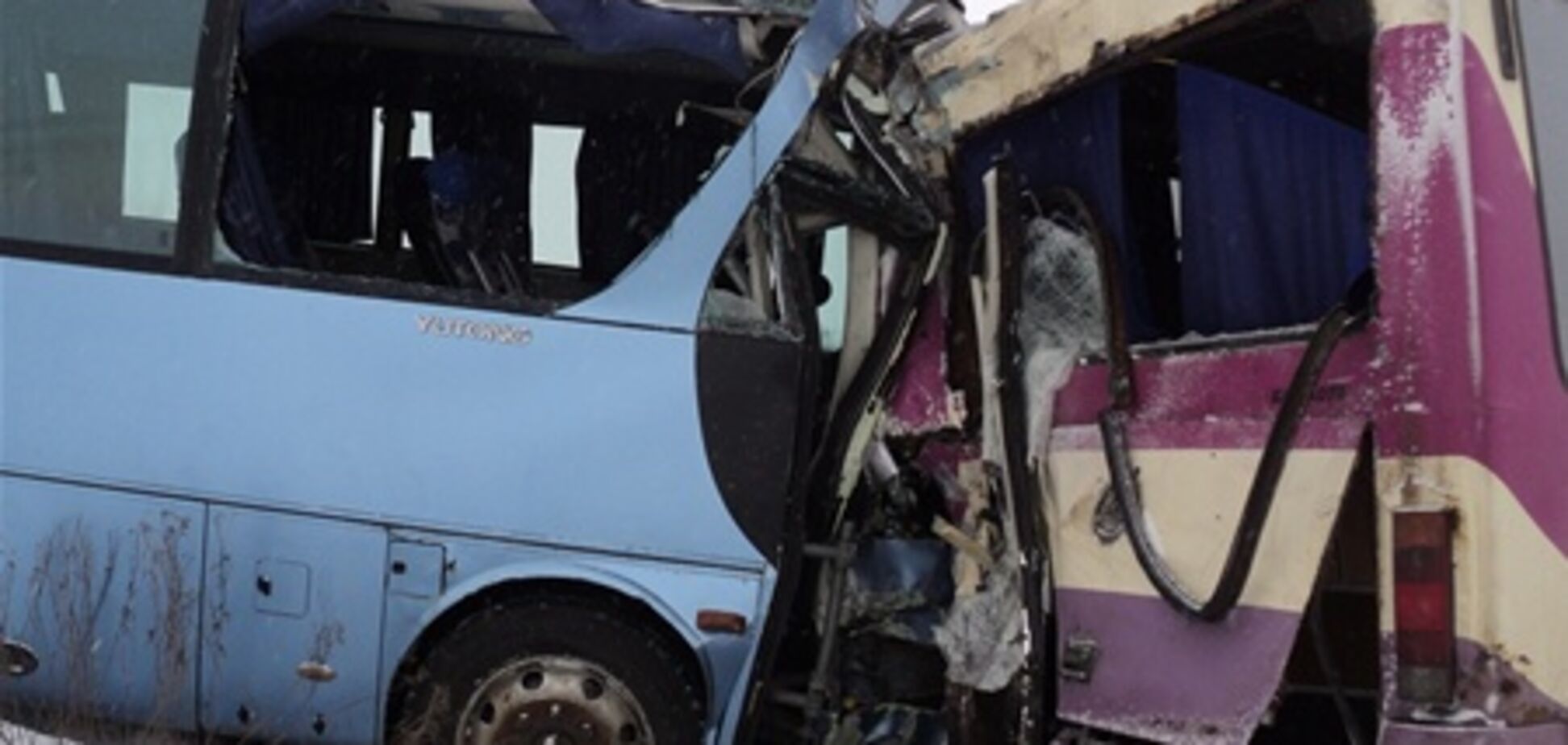 Страшный таран двух автобусов под Мариуполем. Фото, Видео
