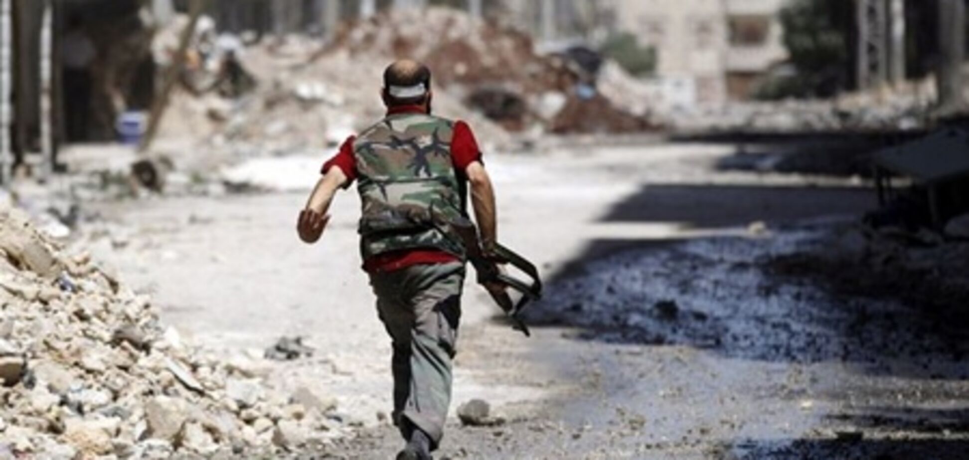 Сирийские мятежники захватили крепость на границе с Турцией