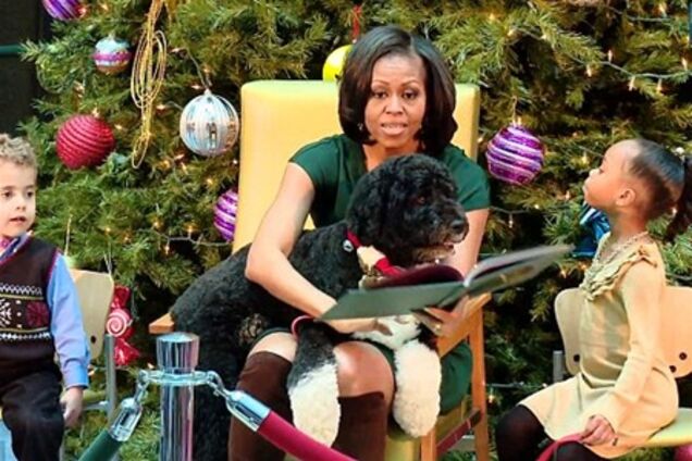 Песик Обамы чуть не сорвал выступление первой леди. Видео