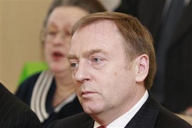 Лавринович уверяет, что Прасолов работает законно