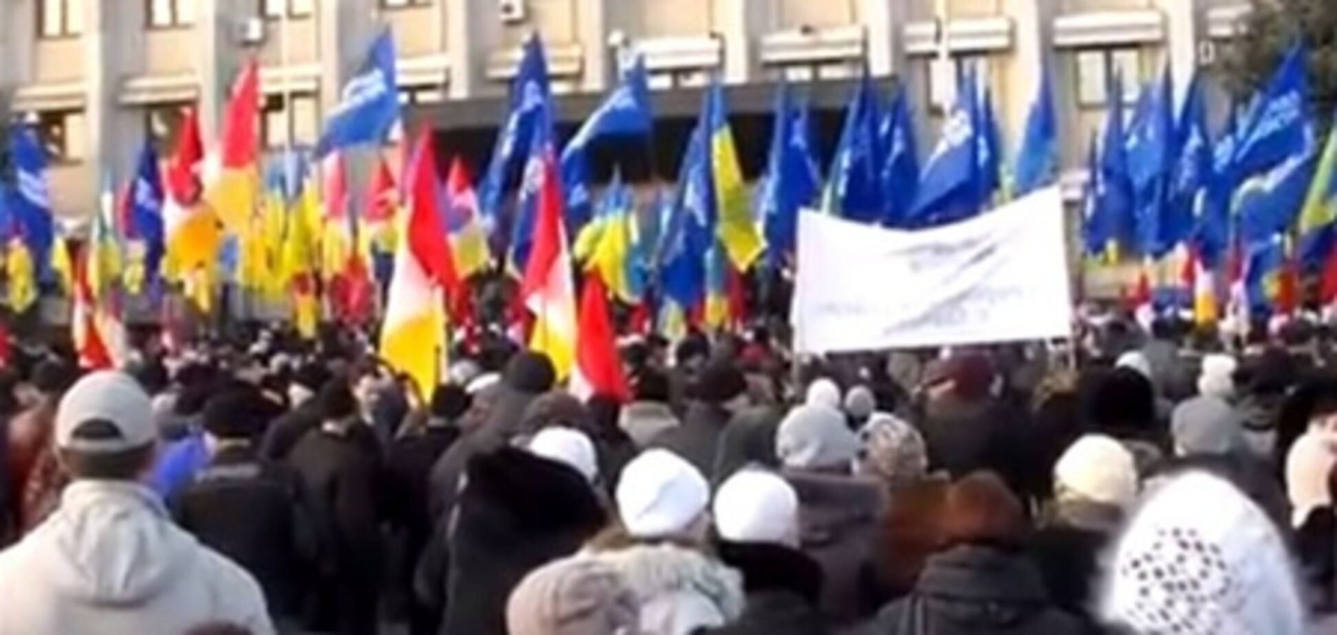 В Одесі на журналістів напали 'антифашисти'. Фото. Відео