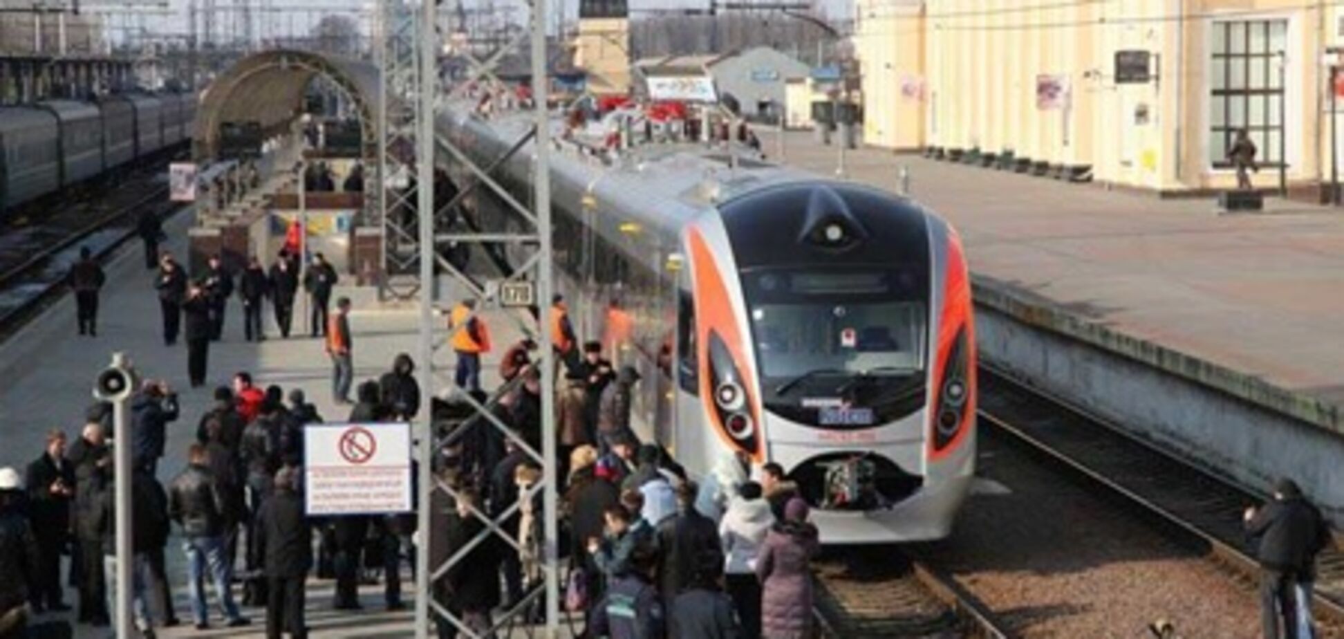 Укрзализныця не снимает Hyundai