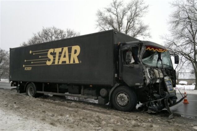 Под Днепропетровском погибли пассажиры маршрутки (добавлено фото)