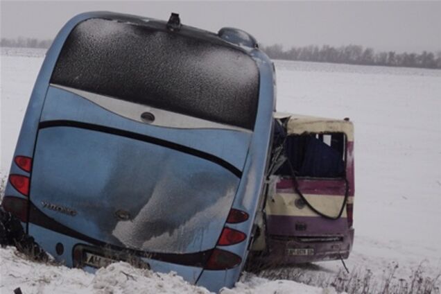 Ситуация на дорогах 25 декабря: 64 ДТП, 6 погибших