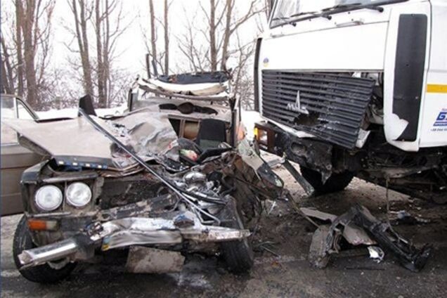 В Хмельницком в ДТП погибли три человека