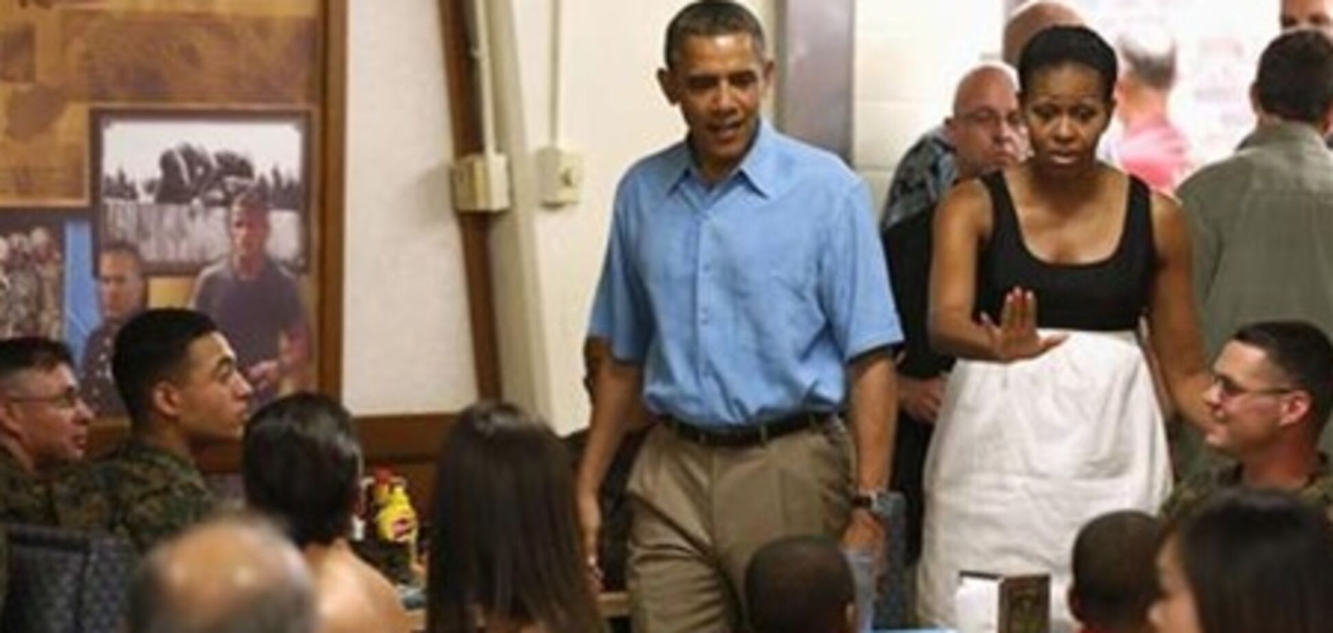 Обама перервав відпустку через загрозу 'фіскального обриву'