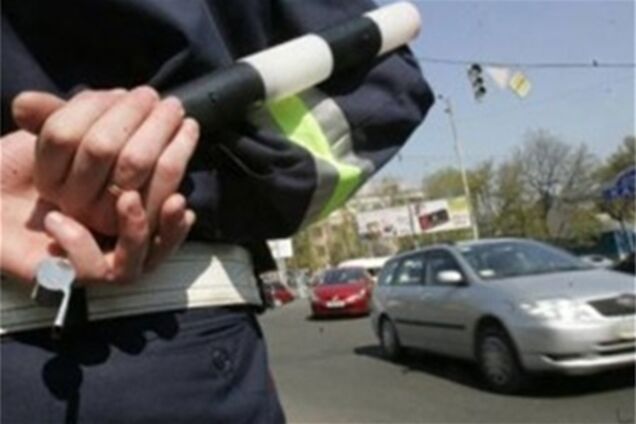 Ялтинский гаишник гнал по трассе на скорости 250 км/ч. Видео