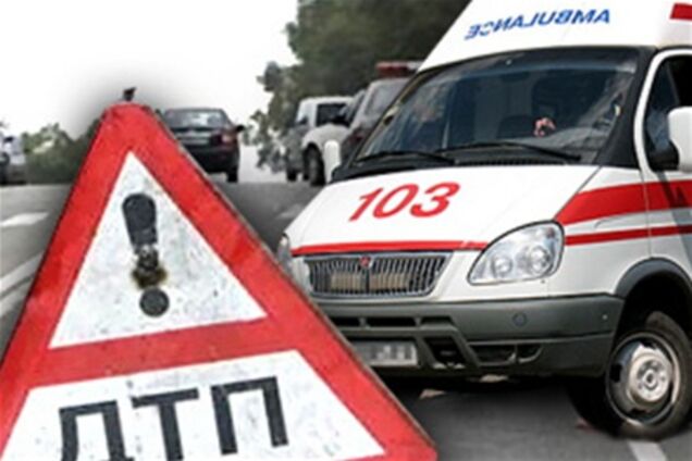 На Винниччине мужчина на 'Жигулях' протаранил автобус с женой