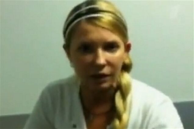 Тимошенко порадуют искусственной елкой в палате