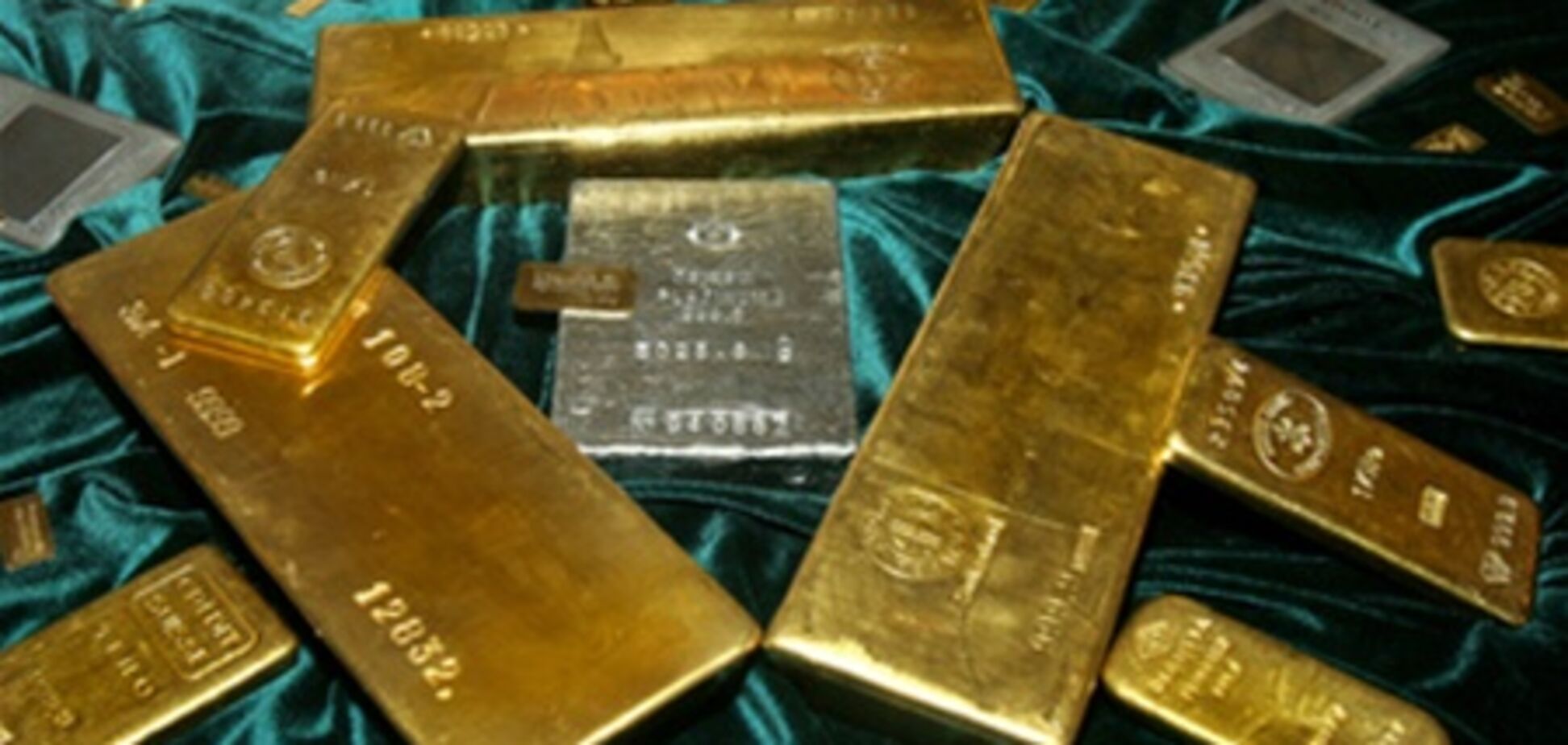 Власть ограничила вывоз золота из Украины