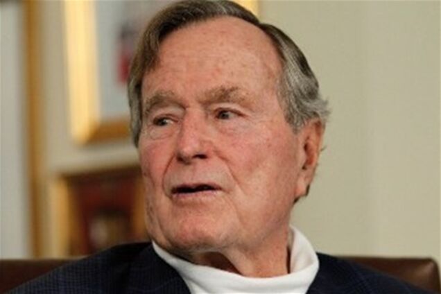 Буша-старшего перевели из реанимации в палату