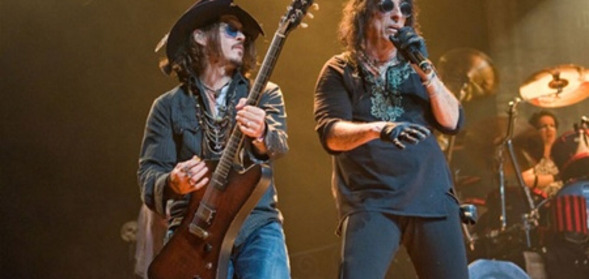 Джонни Депп сыграл с Элисом Купером. Видео