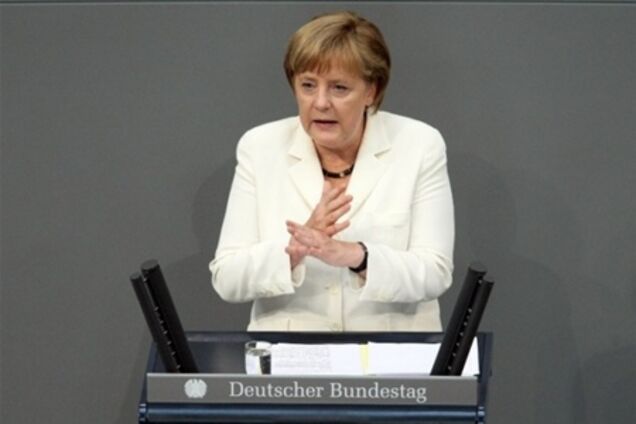 Меркель: долговой кризис еврозоны далек от завершения