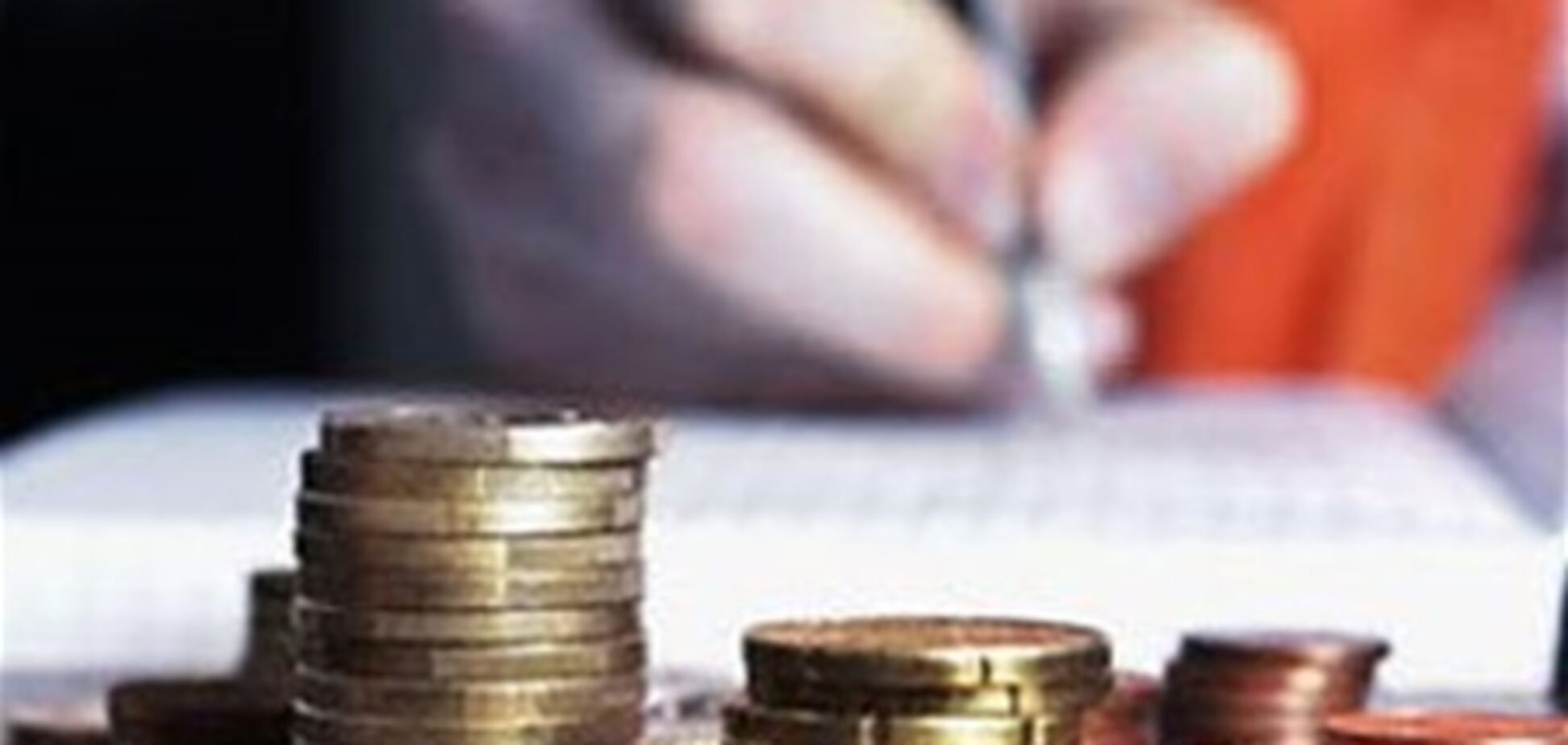 В 2013 году Кабмин намерен взять кредитов больше, чем в 2012