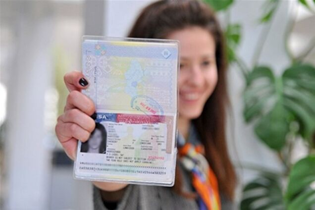 Самые дорогие визы для украинцев: 1000 гривен за разрешение на въезд