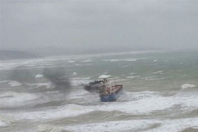 Четыре члена экипажа спасены с затонувшего у берегов Турции сухогруза