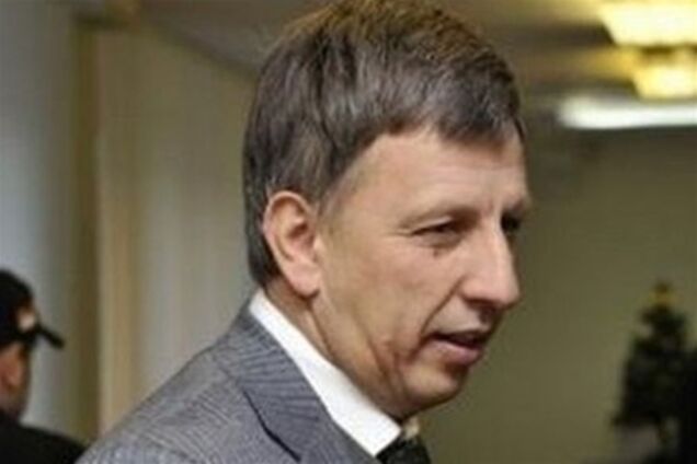 Макеєнко: нащо опозиції блокувати трибуну? Вона ж хоче працювати