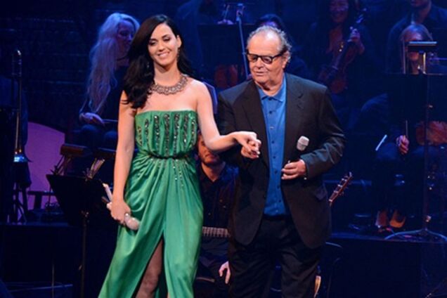 Перри спелась с Николсоном на благотворительном вечере. Фото