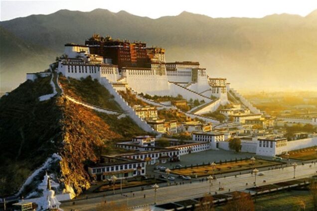 Тибет намерен наращивать турпоток