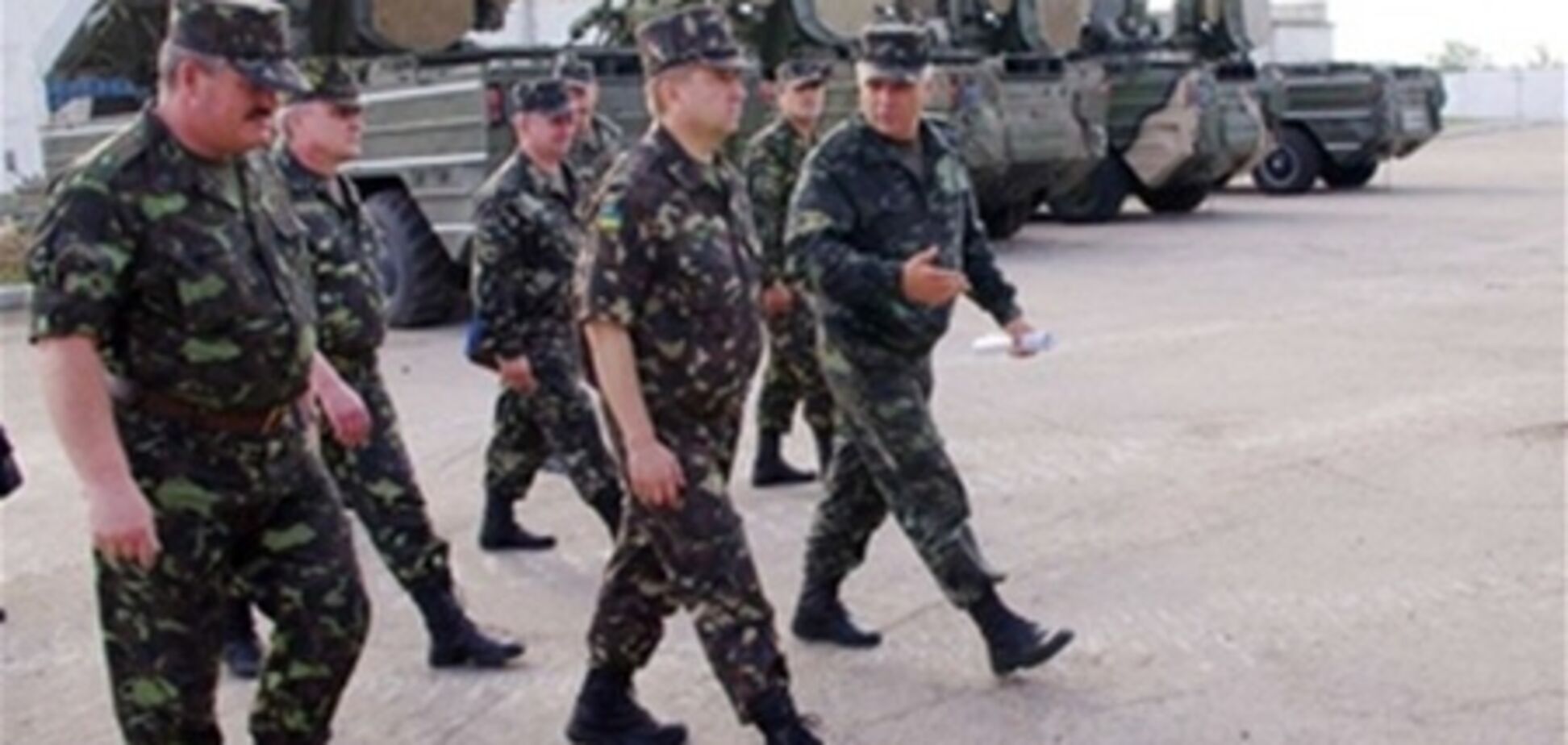 Янукович прогнозирует ипотеку для военных
