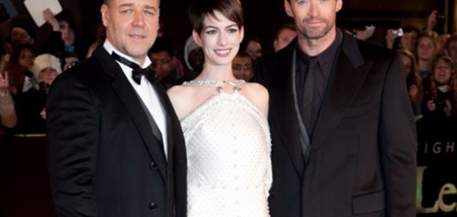 Мировая премьера 'Отверженных': Энн Хэтэуэй в белом, мужчины в черном