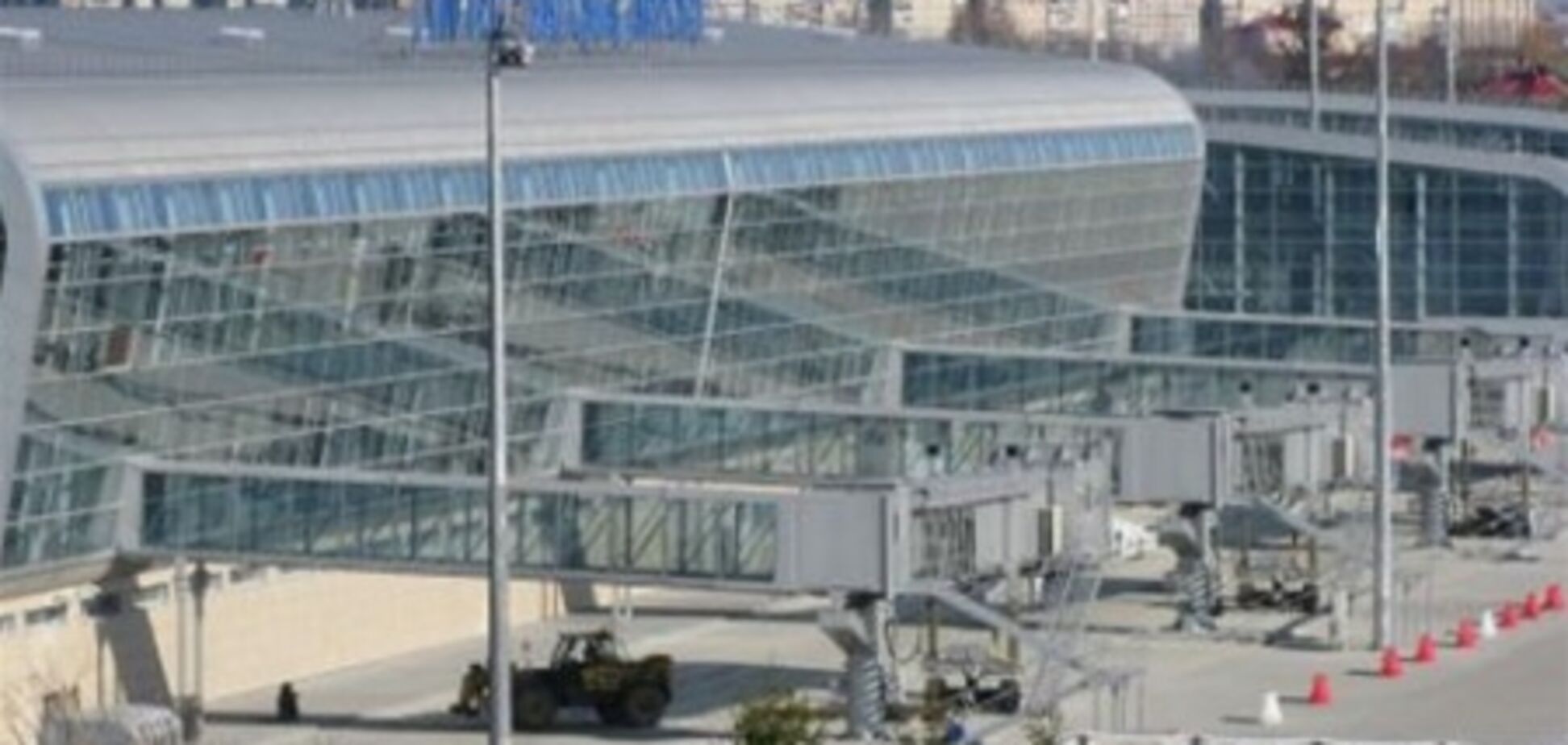 Львовский аэропорт отказался принимать рейсы 'АэроСвита'