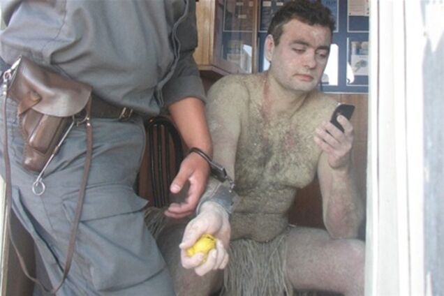 Російські політики викладають в мережі свої відверті фото