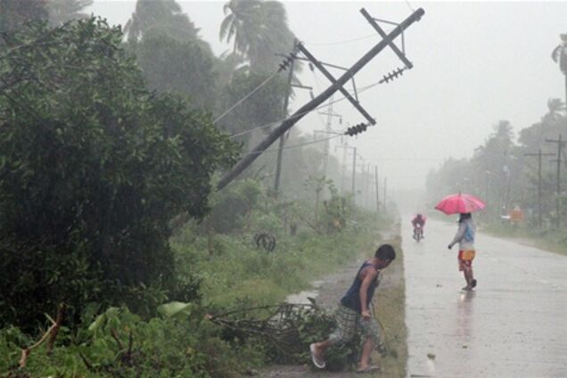 Жертвами тайфуну на Філіппінах стали 420 осіб