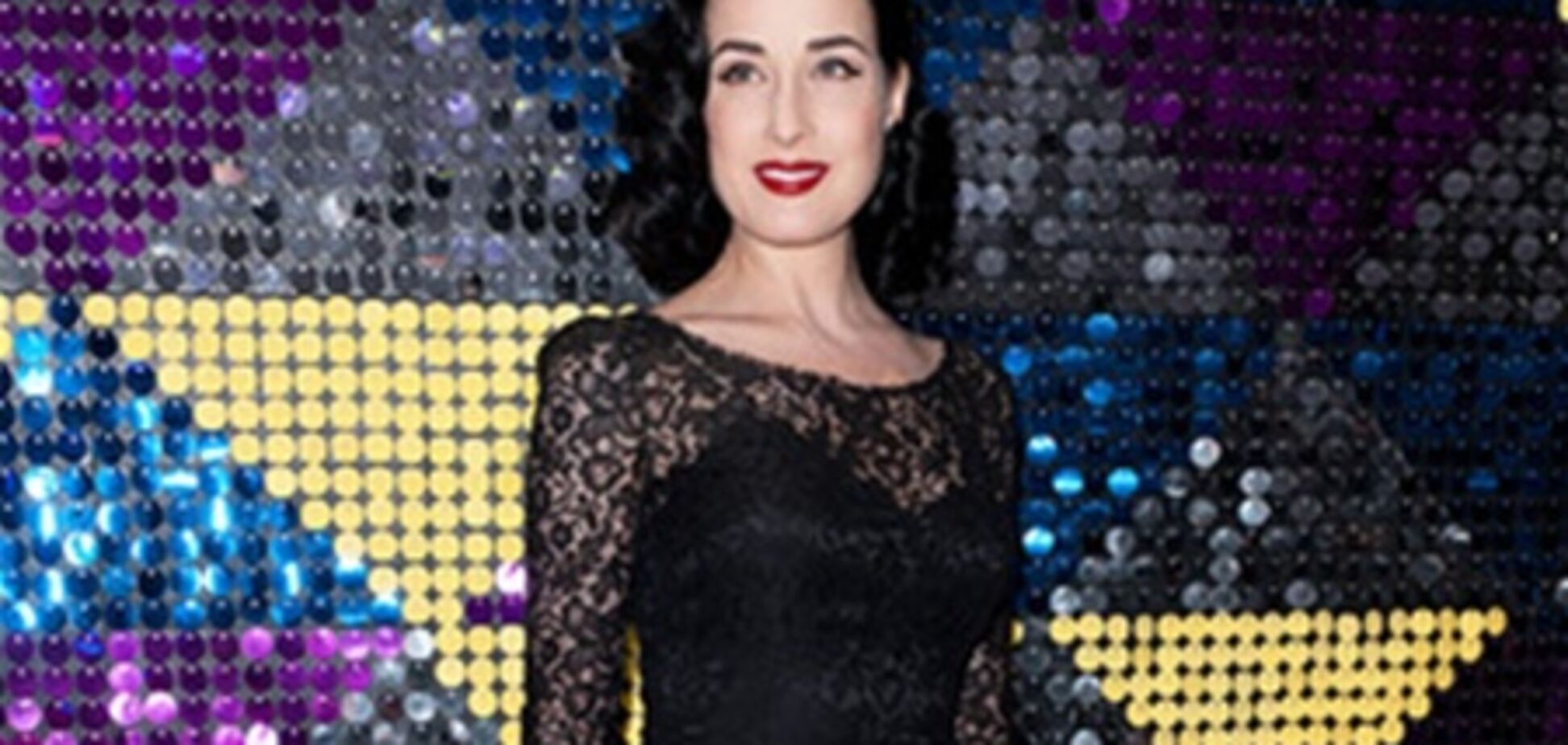 Звезды примеряли обувь от Melissa