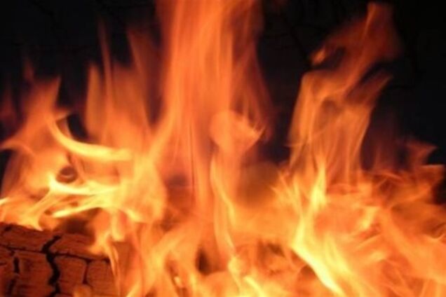 Пожар на Николаевщине: не пострадали лишь отец и старшая дочь. Подробности