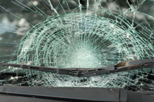 Пьяный депутат разбил стекло в машине ГАИ 