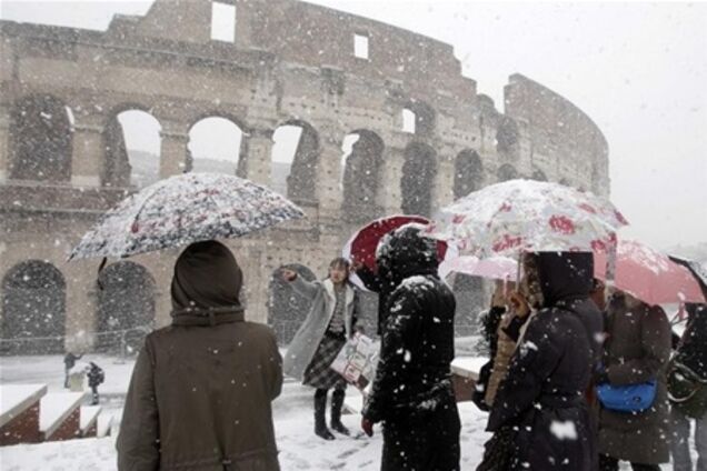 Из-за морозов пострадал римский Колизей