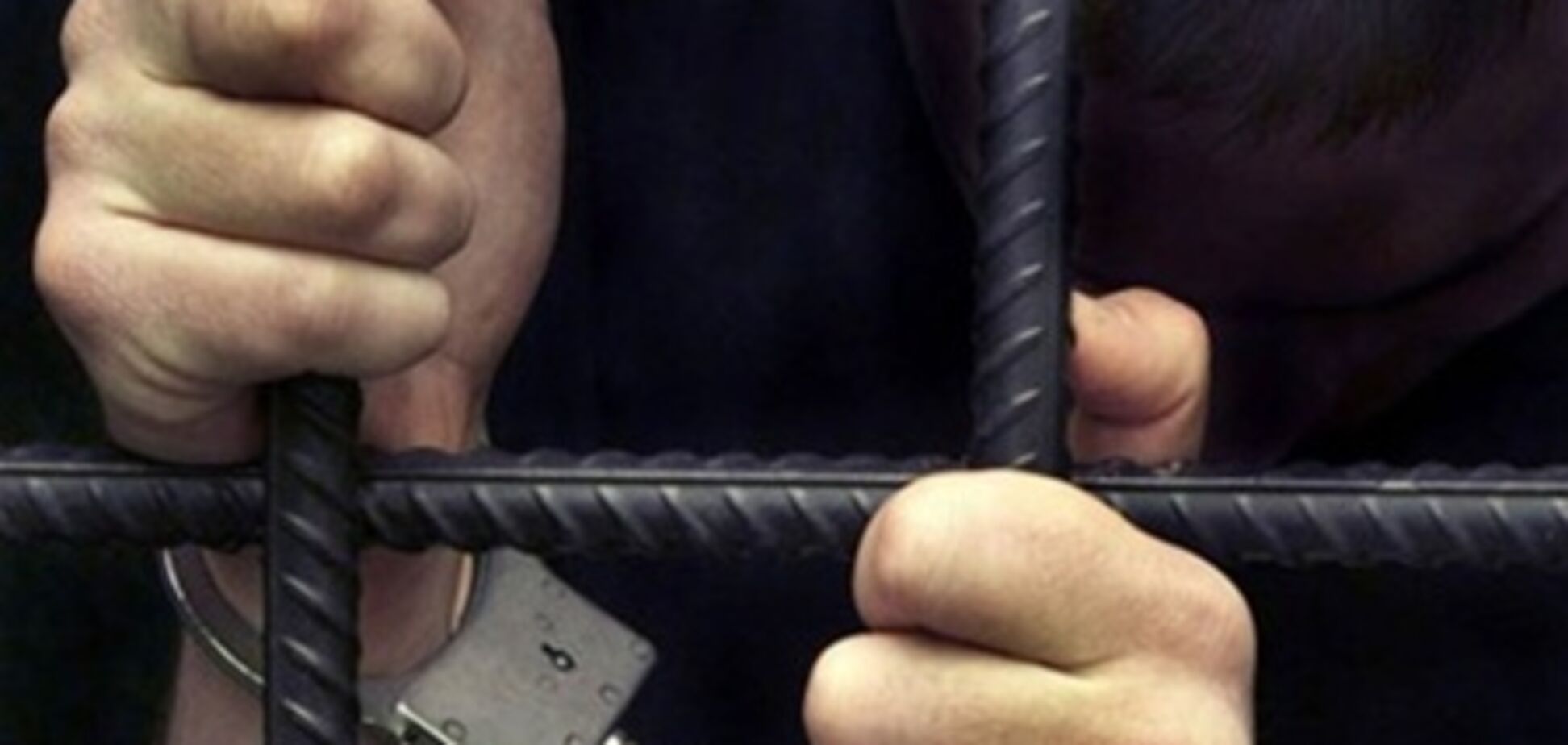 В Киеве мужчина напал на беременную в лифте