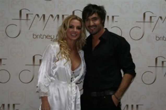 Козловский улетел на свадьбу Бритни Спирс