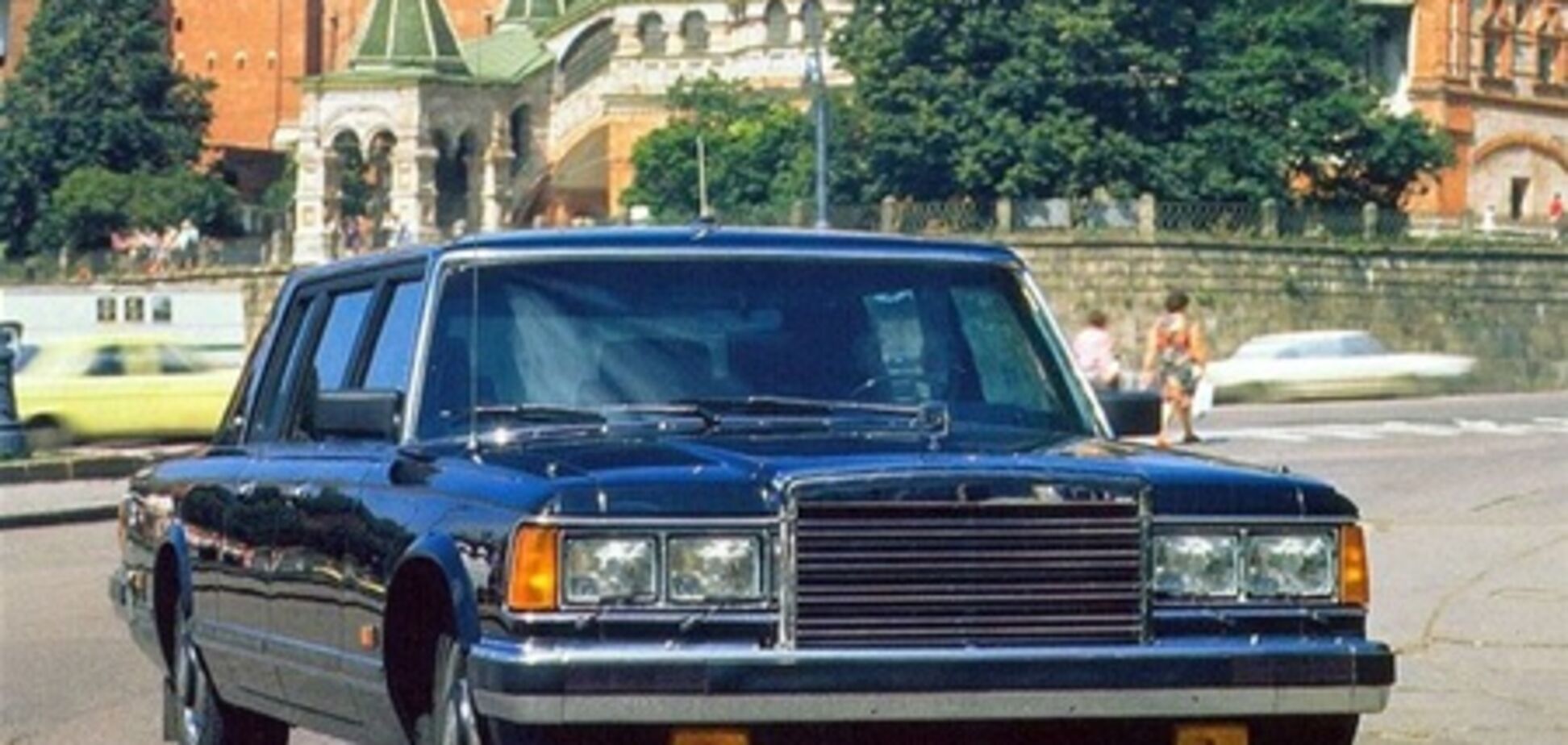 Как вручную собирают лимузины ЗиЛ. Фото