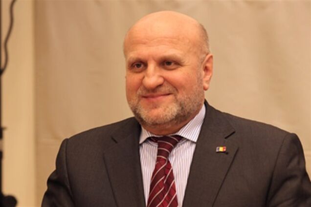 VIP'ы подписали свои сердца. Фото