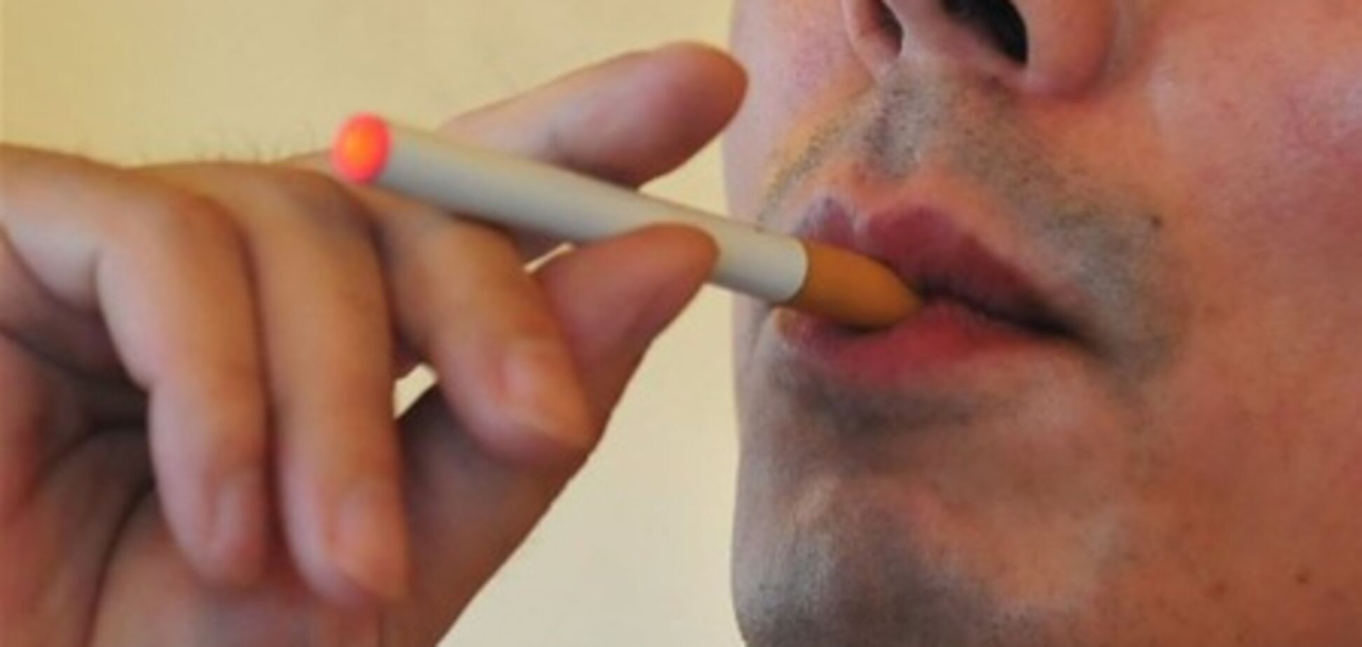 Из-за электронной сигареты американец остался без зубов и языка