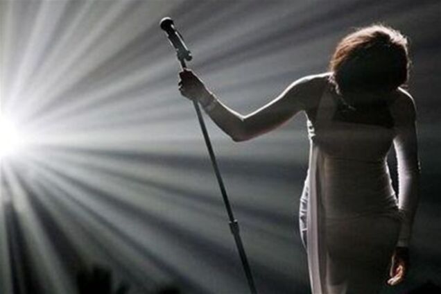 В свидетельстве о смерти Уитни Хьюстон - 2 пустые графы