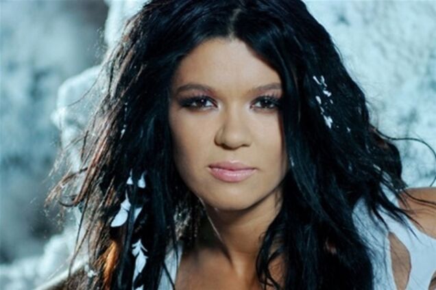 Руслана порвала брюки и снесла забор