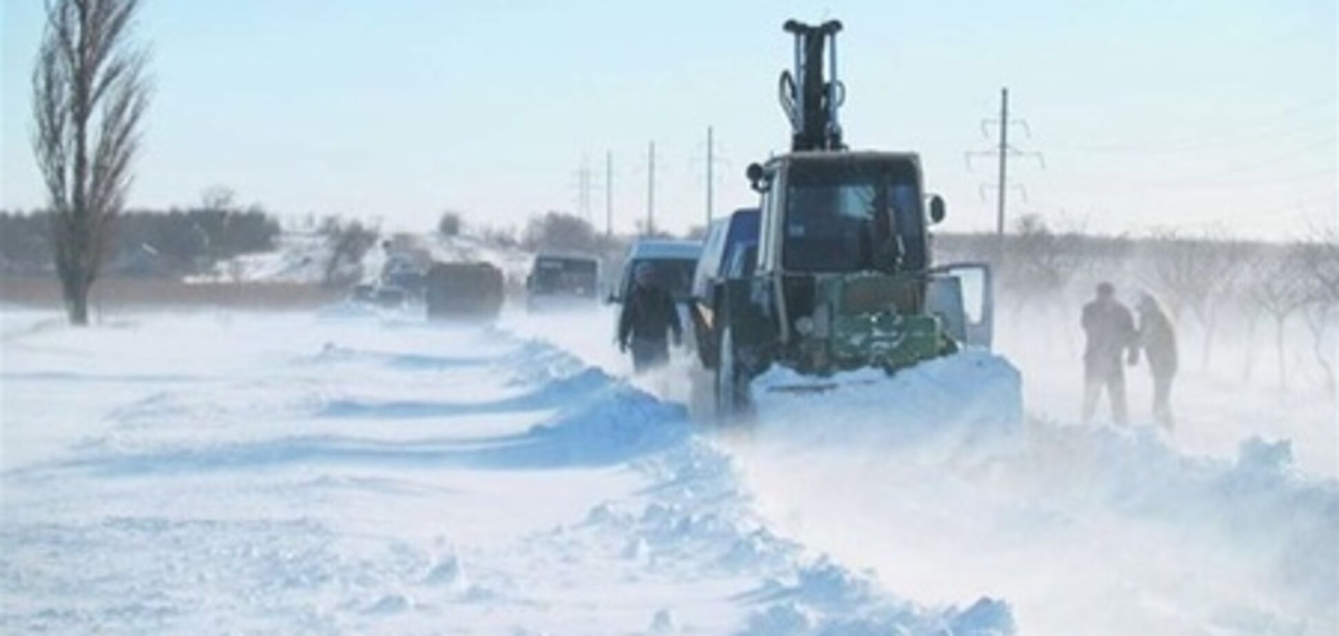 На Луганщине 77 человек в селе оказались в снежном плену