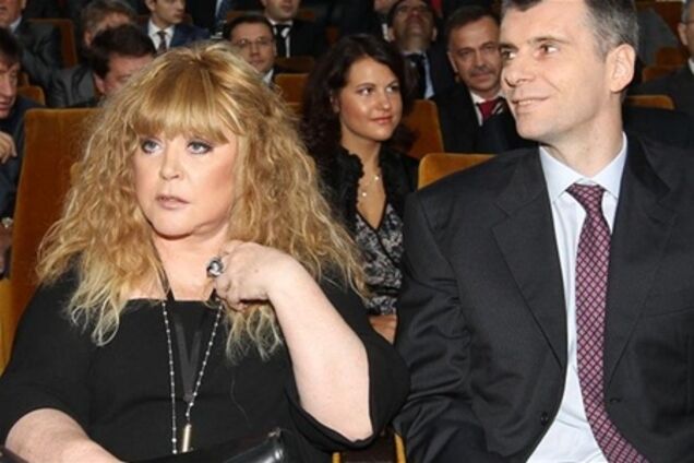 Пугачева пообещала помочь Прохорову найти жену