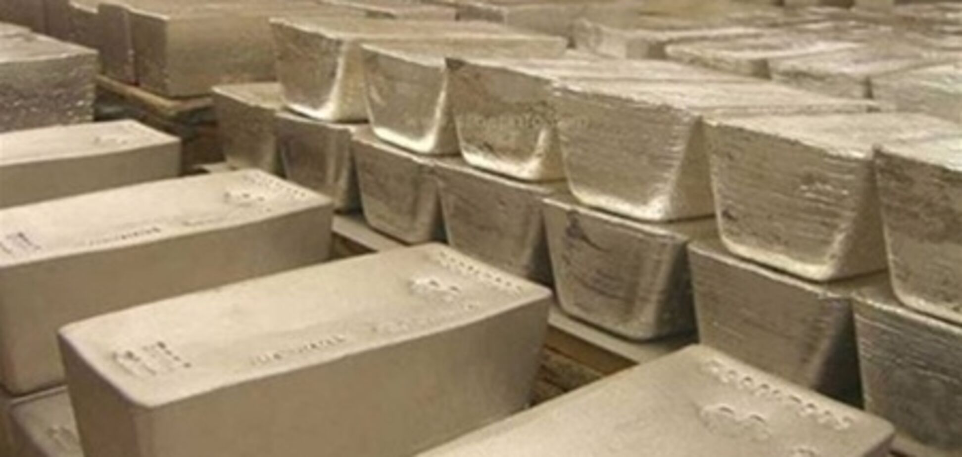 Нацбанк предоставит полтонны серебра для сувенирных банкнот