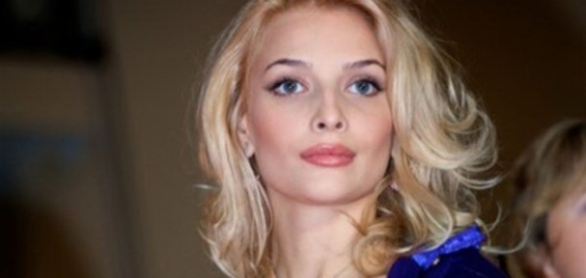 Котовой пришлось одалживать парик