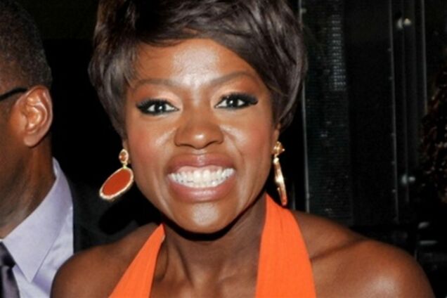 Номинантка на «Оскар» с жутким декольте