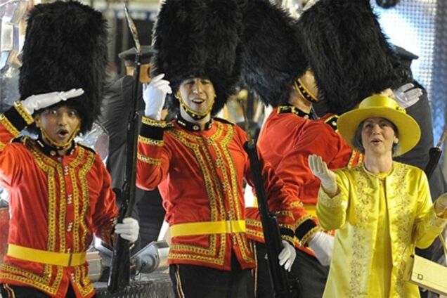 Елизавета II стала главной героиней карнавала в Рио-де-Жанейро. Фото