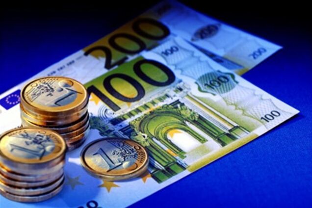 Евро незначительно подешевел, 21 февраля 2012