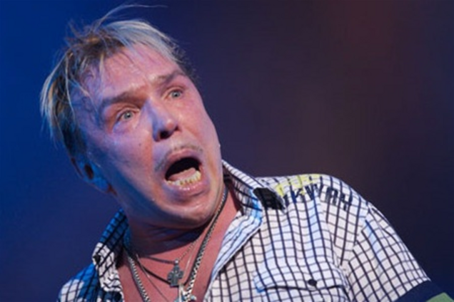 У Гарика Сукачева забрали права за езду по встречке