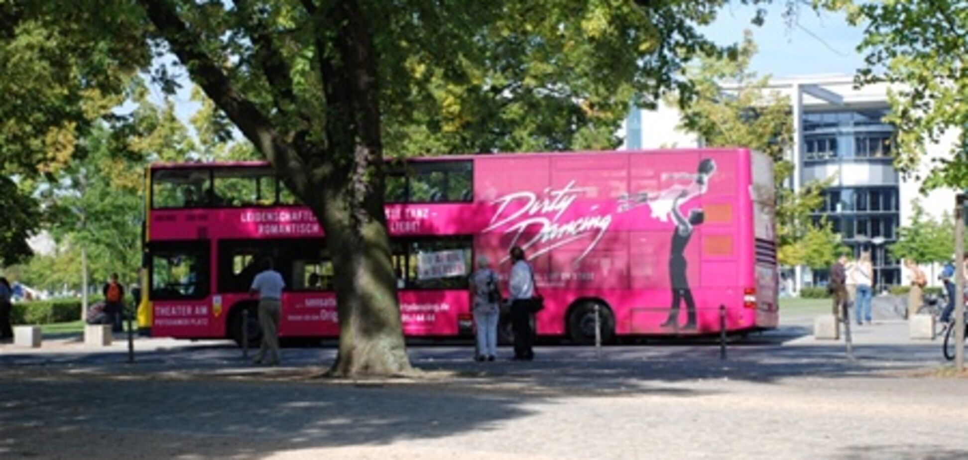 В Стамбуле для женщин запустят розовые автобусы